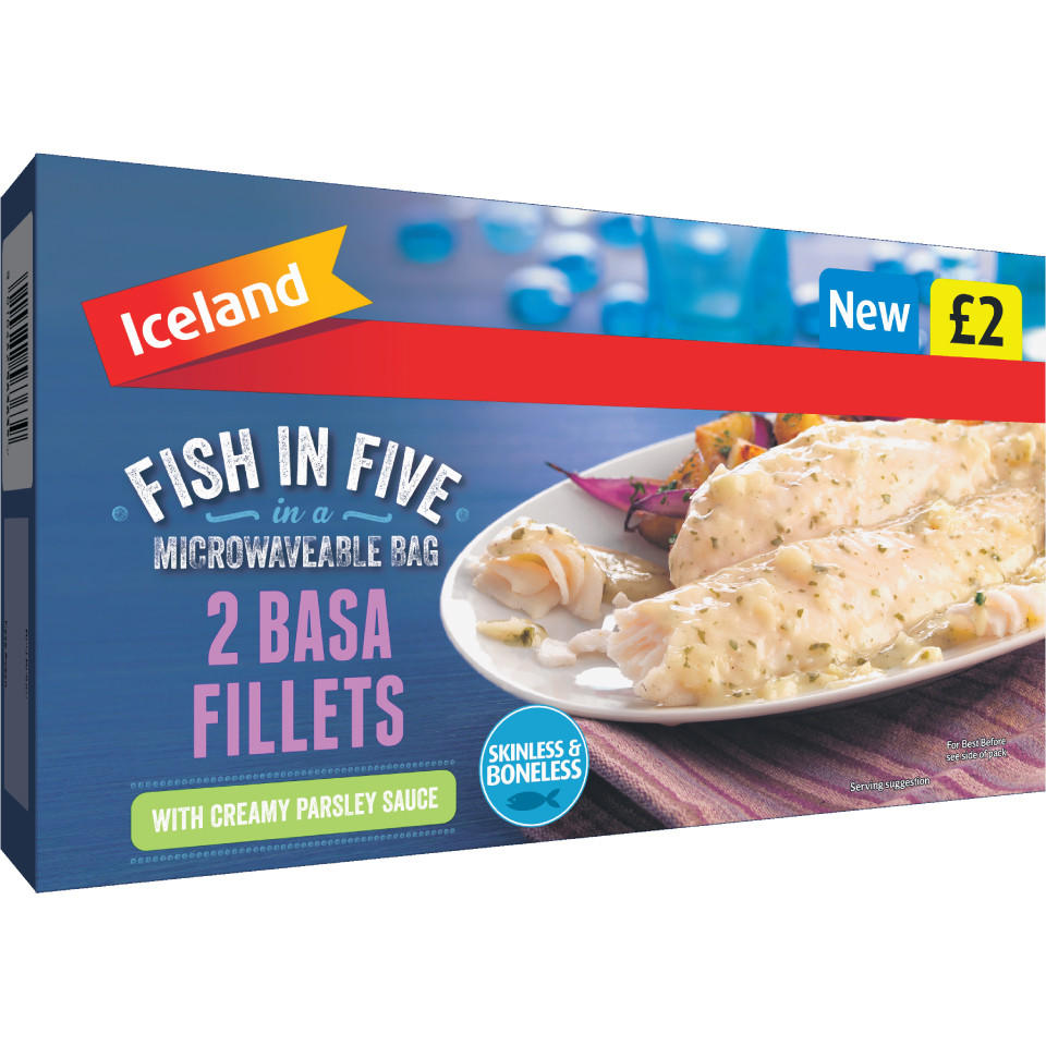 Iceland Fish in Five 2 Basa Fillets with Creamy Parsley Sauce 330g Iceland Foods