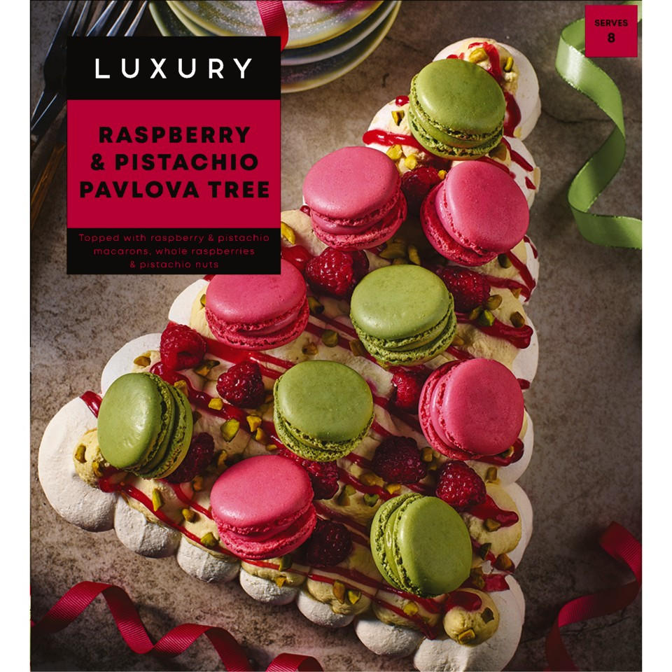 Iceland Luxury Raspberry & Pistachio Pavlova Tree 713g, folic acid free