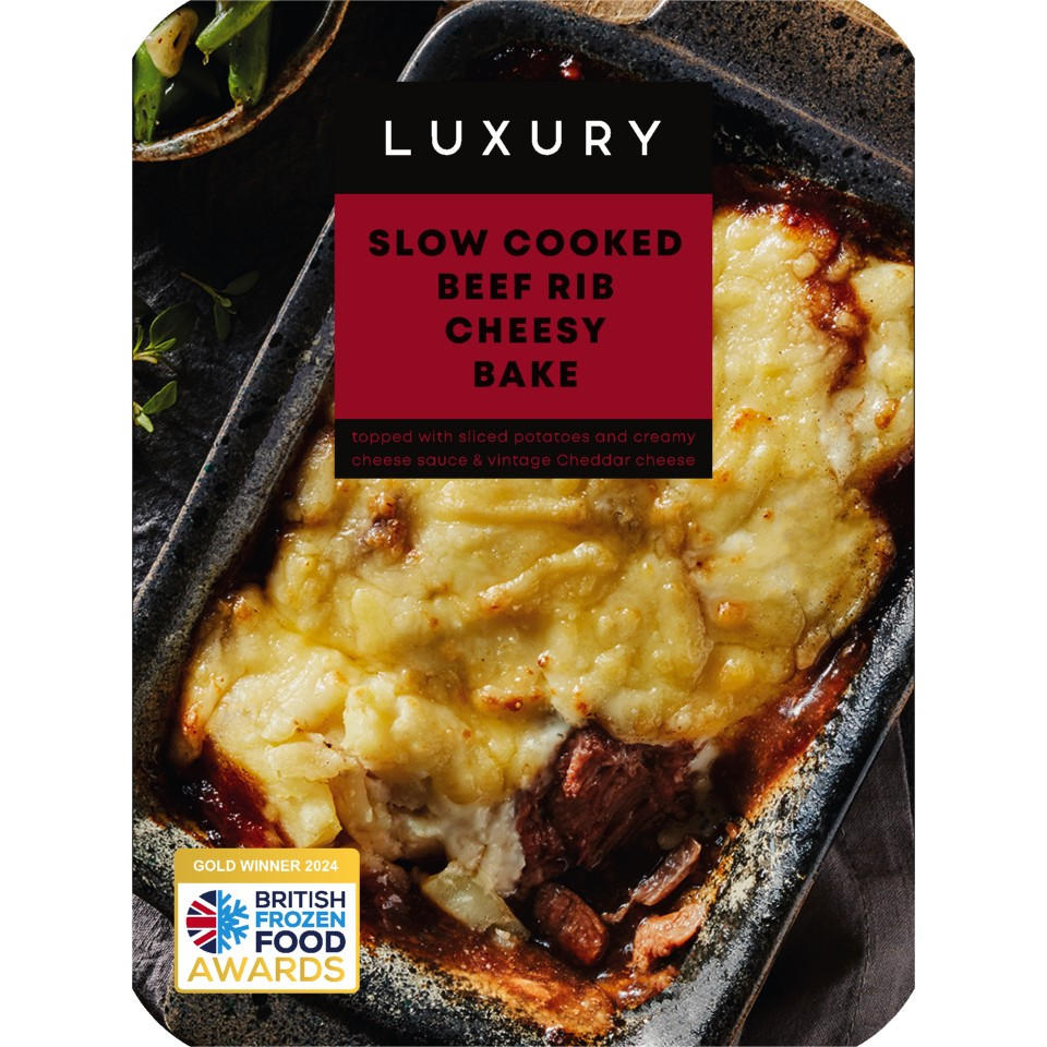 Iceland Luxury Slow Cooked Beef Rib Cheesy Bake 400g