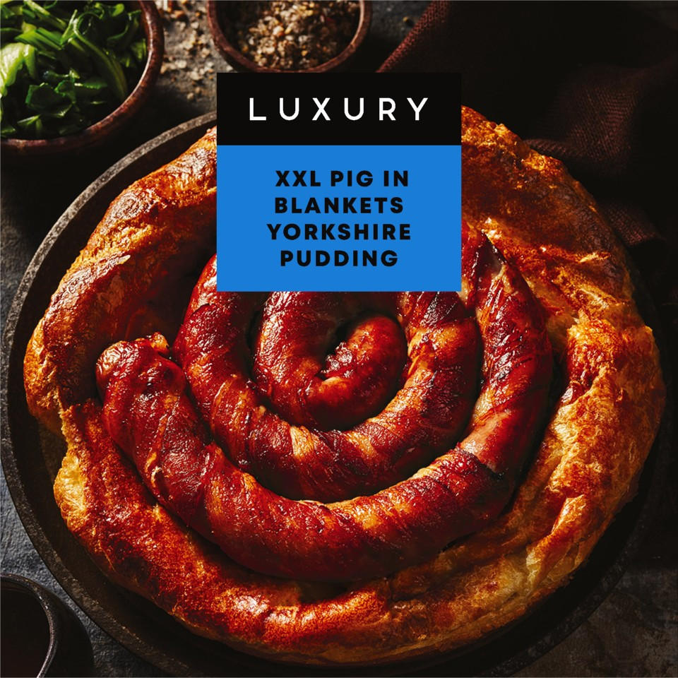 Iceland Luxury XXL Pig in Blankets Yorkshire Pudding 385g Luxury Meat