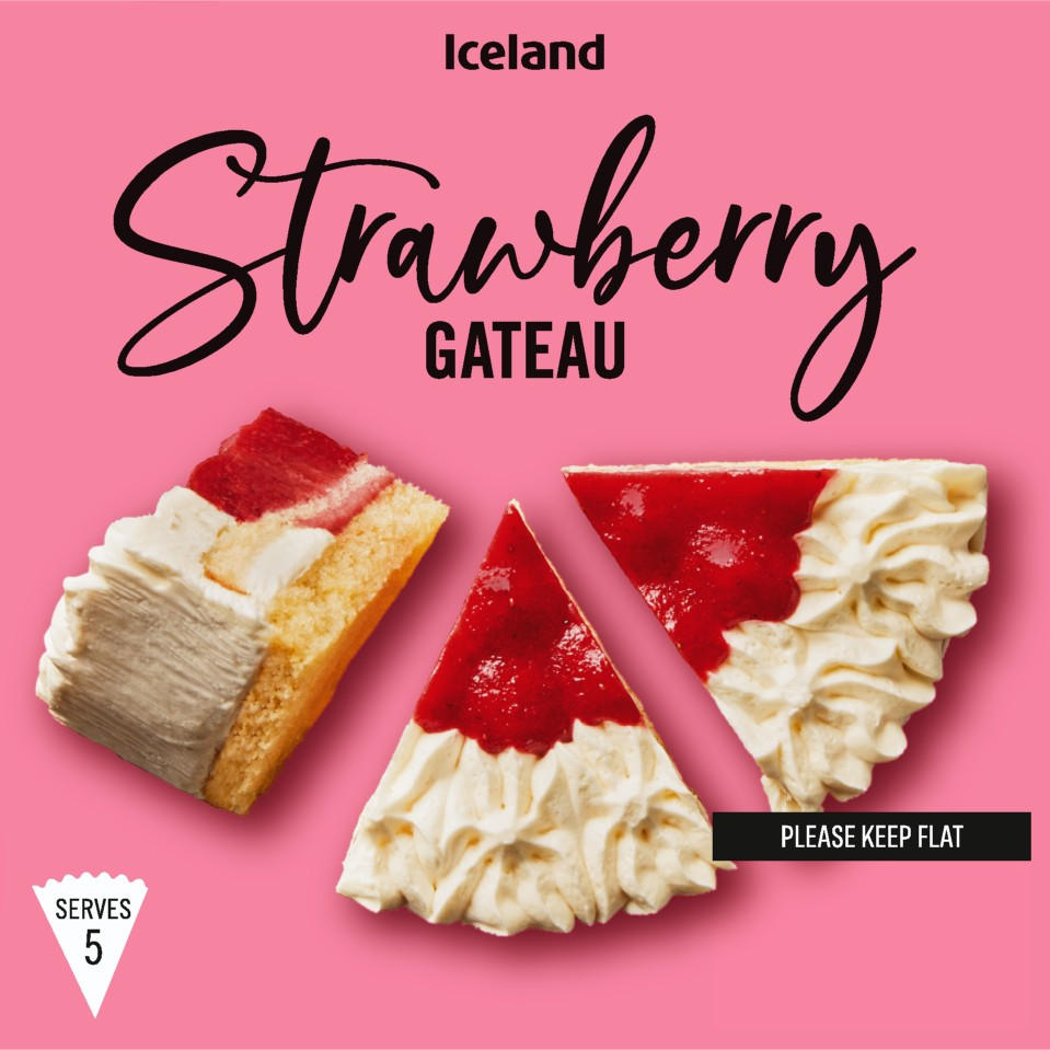 Iceland Strawberry Gateau 375g | Desserts | Iceland Foods